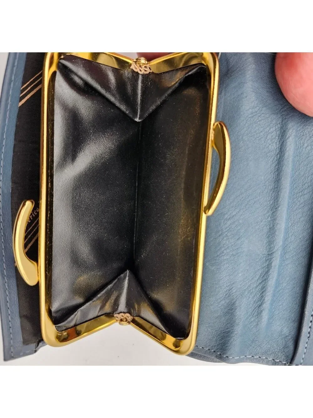 Amity Blue Soft Cowhide Leather Wallet American Classic Coin Snap